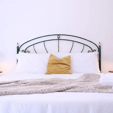 Wifi, Corte E Parcheggio Sirolo