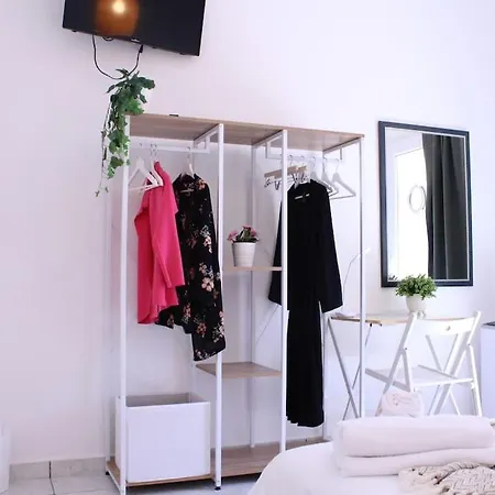 Wifi, Corte E Parcheggio *